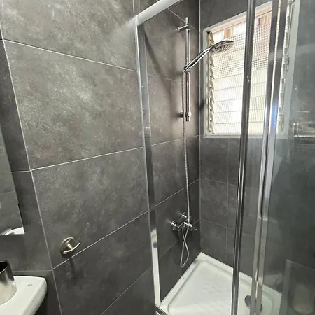 Salud Views アパート